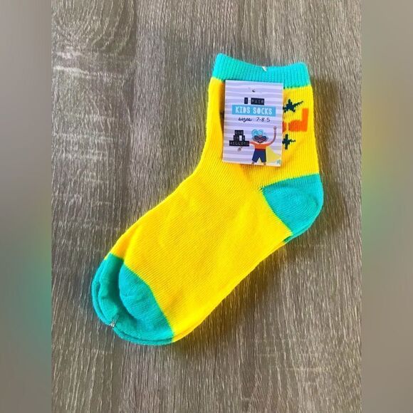 NWT … One Pair Of “DO GOOD” (Size: 7 - 8.5) Kids Socks - Picture 1 of 3